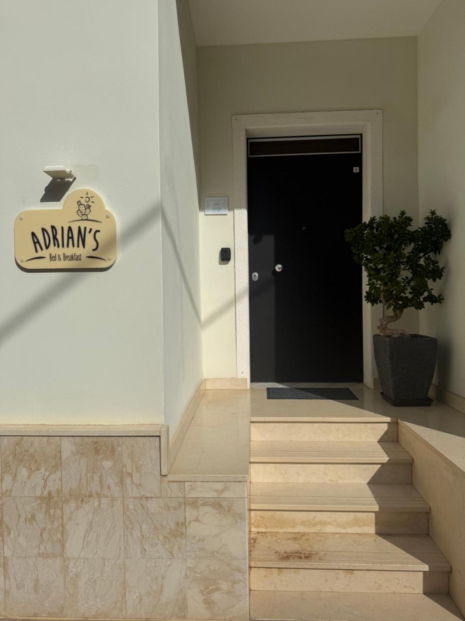 Adrian'S B&B Turi Exterior photo